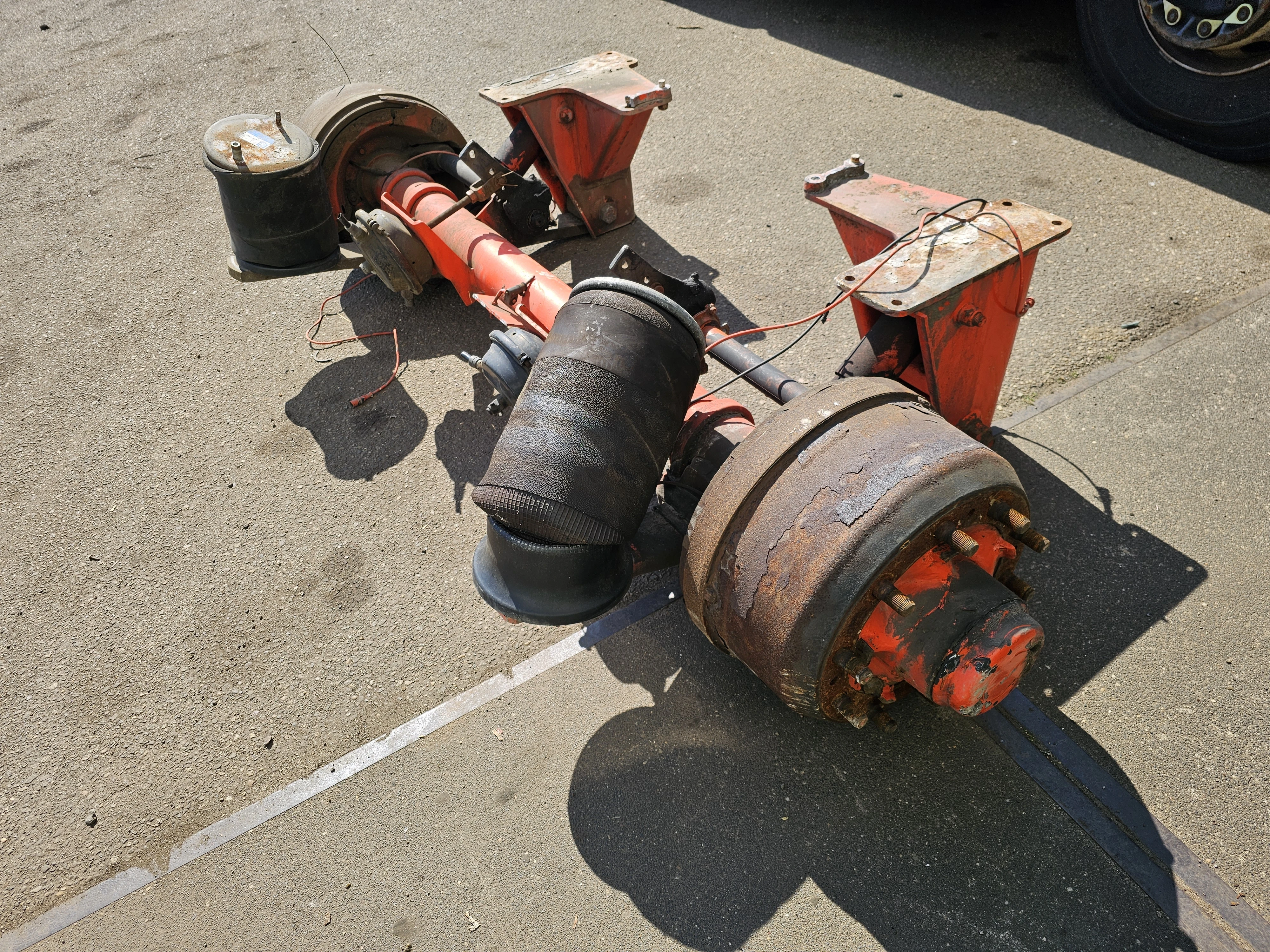 SMB TRAILER AXLE SINGLE TIRES DRUM. 2005 afbeelding 1