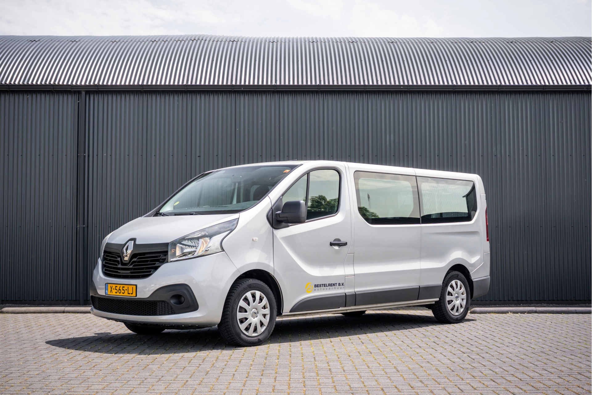 Renault Trafic 2018 - Passenger **1.6 dCi 9-Pers L2H1 | Incl. BPM, BTW vrij | R-Link | Navi | Airco | Cruise | PDC | MF Stuur | Start / Stop** obrázek 1