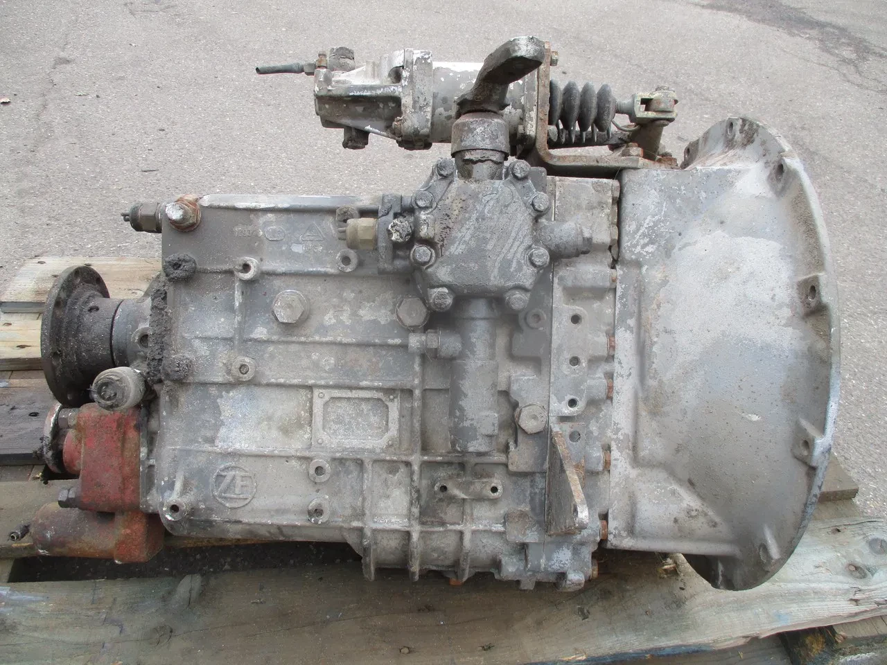 ZF - Gearbox ZF , 8 pieces in stock zdjęcie 26