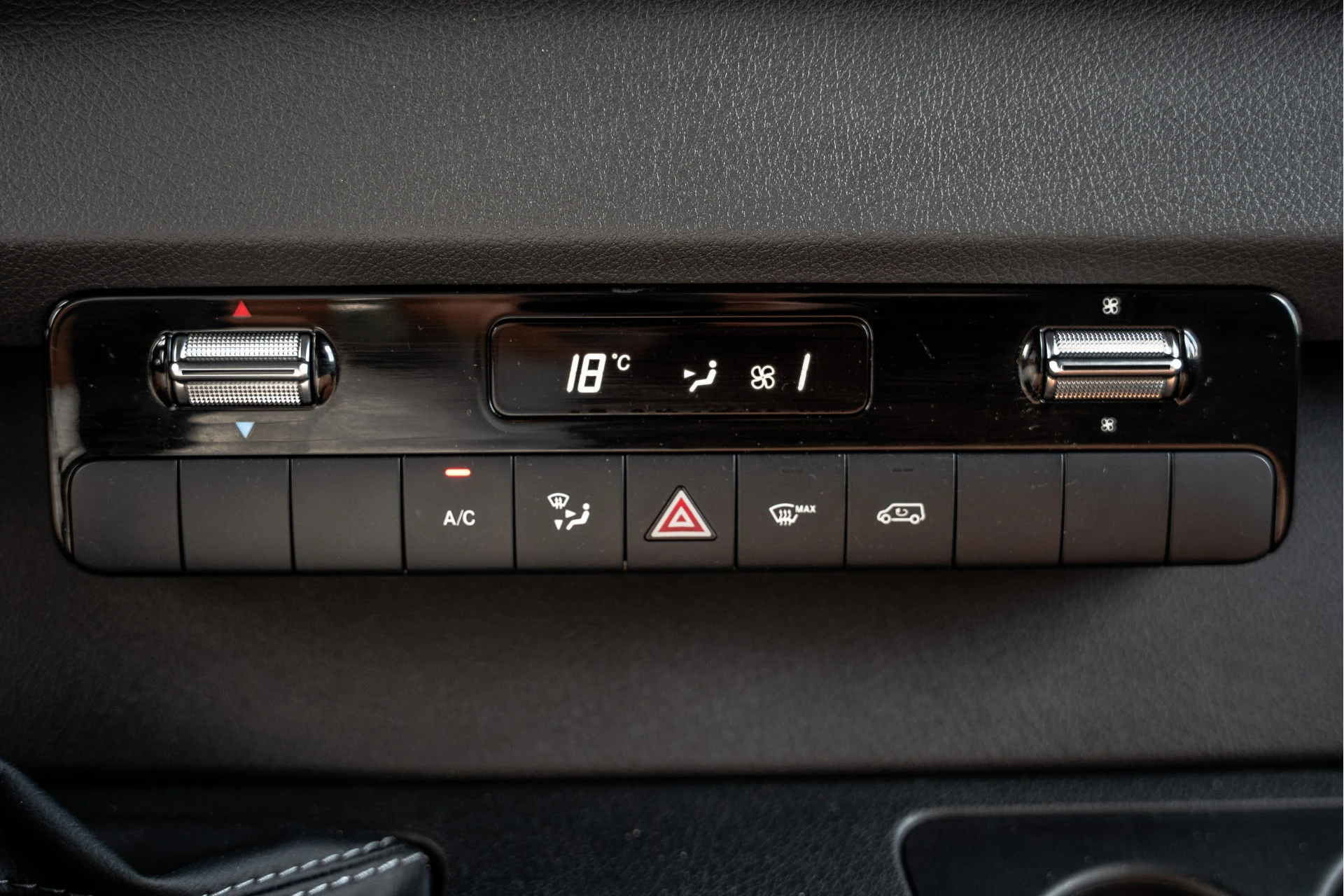 Mercedes-Benz Sprinter 2020 - 311 CDI RWD L2H2 | | Volledig Ingericht | Mbux | Camera | Climatronic afbeelding 26