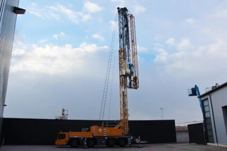Liebherr 2018 - MK88 Plus Valid Inspection, 45 m Flight, 8t Cap, P image 2 miniature