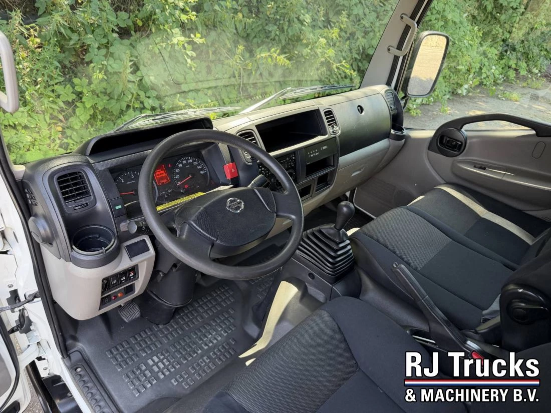 Nissan Cabstar 2017 - NT400 35.13 - Socage T318 | 18M | 10M Outreach | Euro 6 afbeelding 18