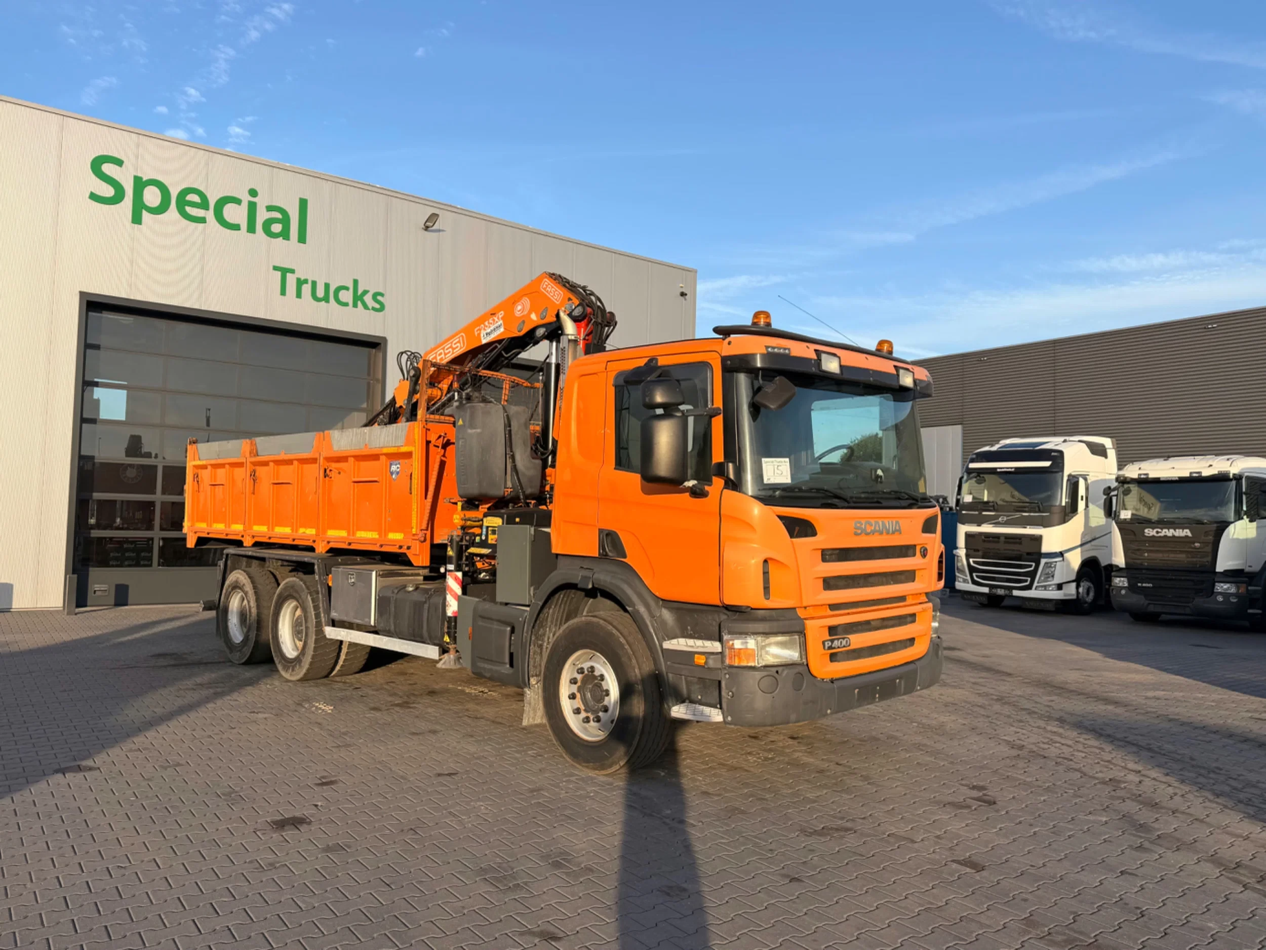Scania P 2011 - P400 6x4 / Kipper / Retarder / Fassi F235AXP.24 / Maar 286432km afbeelding 1