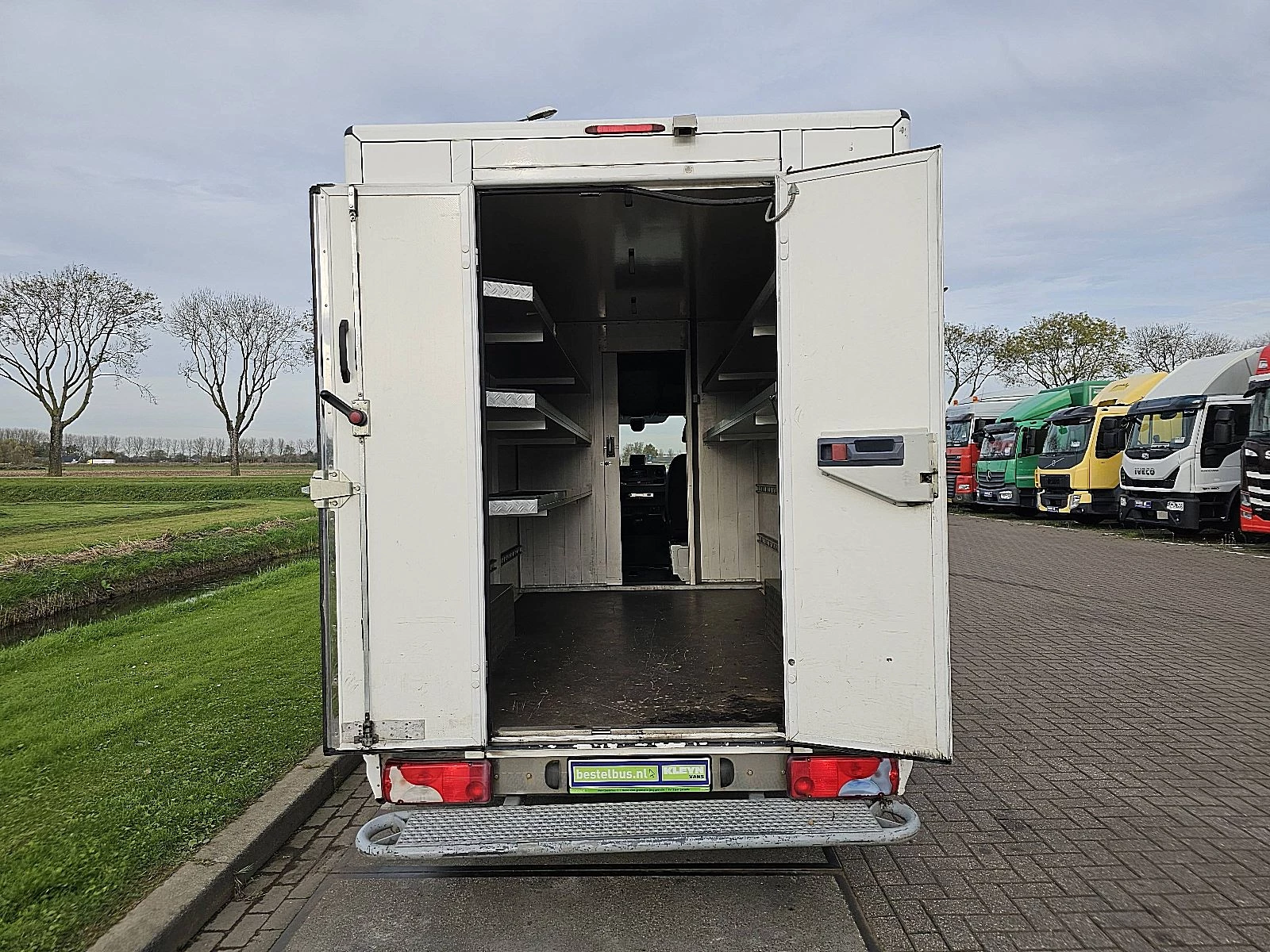 Mercedes-Benz Sprinter 2018 - 314 image 12