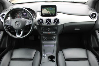 Mercedes-Benz B-Klasse 2017 - 180 AUT7 Prestige LEDER NAVI CAMERA TREKHAAK afbeelding 2 miniatuur