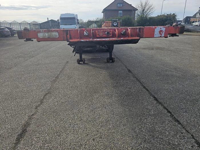 Groenewegen DRO 15-28 | Heavy duty trailer |twistlocks for container 40 ft 2 x 20 ft 20 ft mid.| saf Drum | hardwood floor. 1995 Bild 8