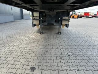 Broshuis N/A 2015 - 3ABSD Lowloader 3-axle / GVW: 53.000kg / Neck: 23.000kg / hydraulic steering + ramps + loading table / 4.60m extendable / winch / liftaxle immagine 17