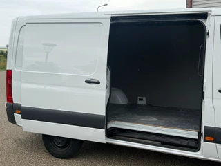 Mercedes-Benz Sprinter 2024 - 315CDI L2H1 Automaat Airco Cruisecontrol Trekhaak AppleCarplay EURO 6 obrazek 9