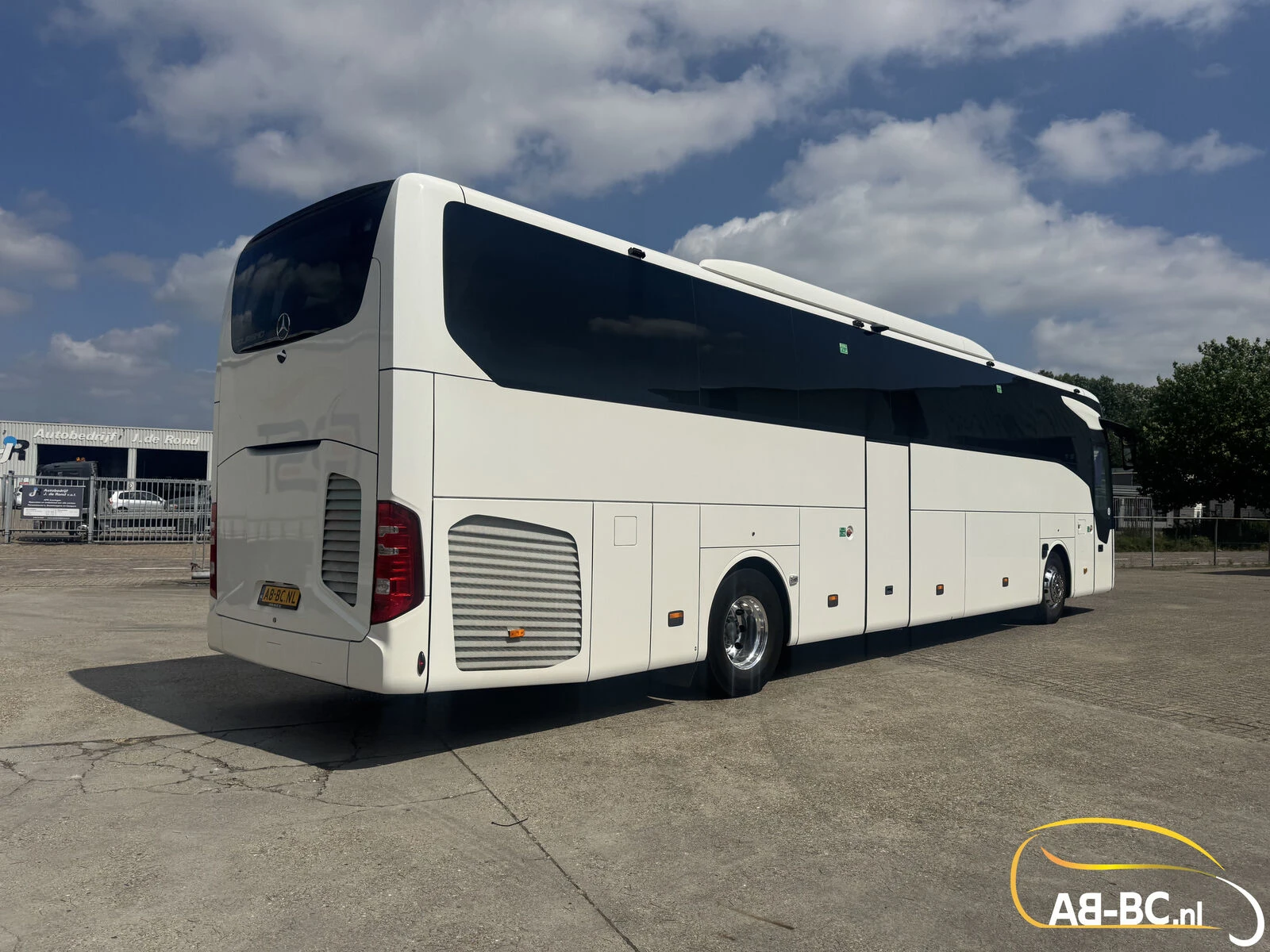 Mercedes-Benz Tourismo RHD 2023 afbeelding 19