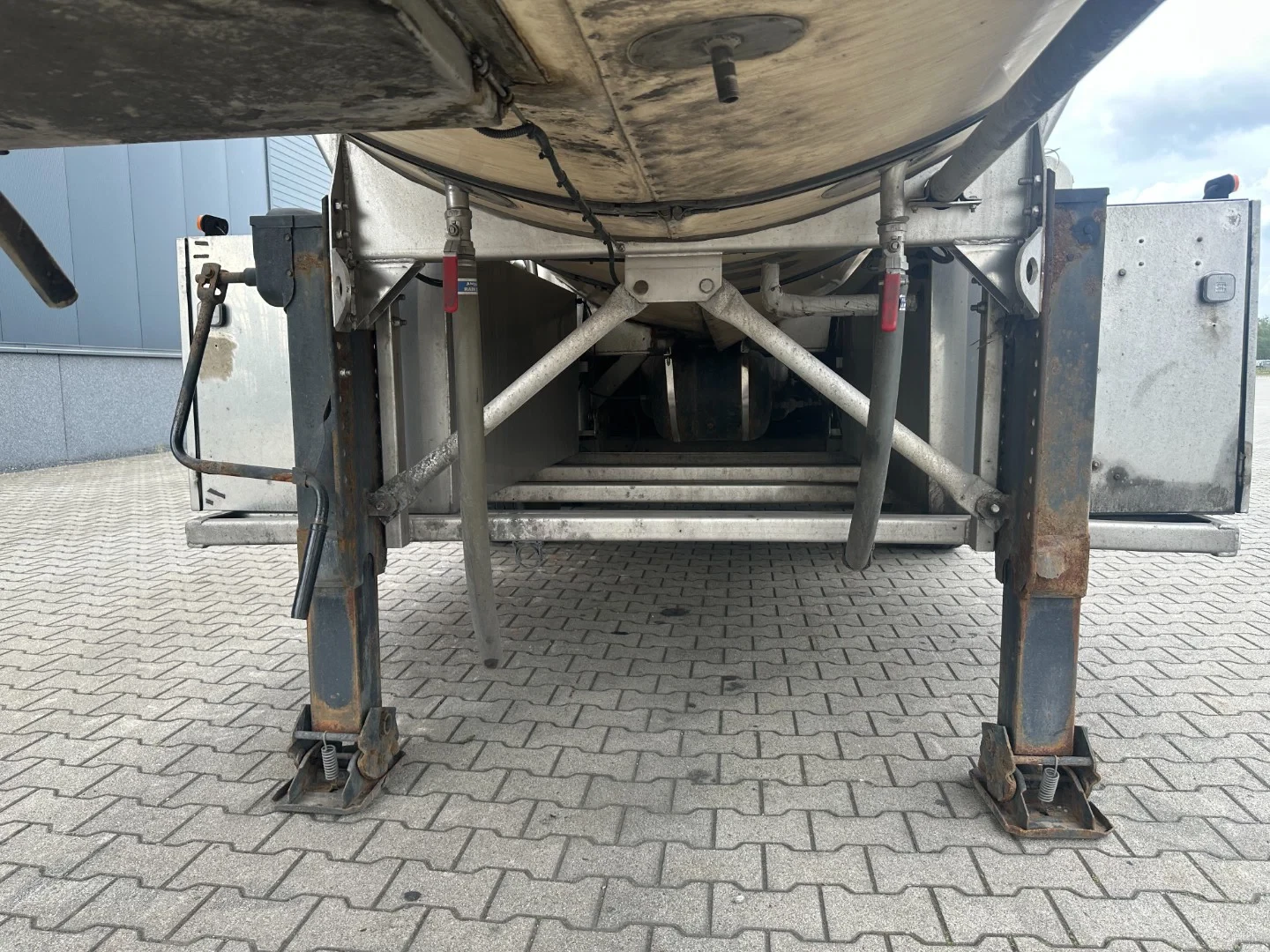 Feldbinder 1999 - LEBENSMITTEL / LEVENSMIDDELEN / FOOD / 33.500L / 3-COMP / PUMPE / LIFTACHSE obrázek 15