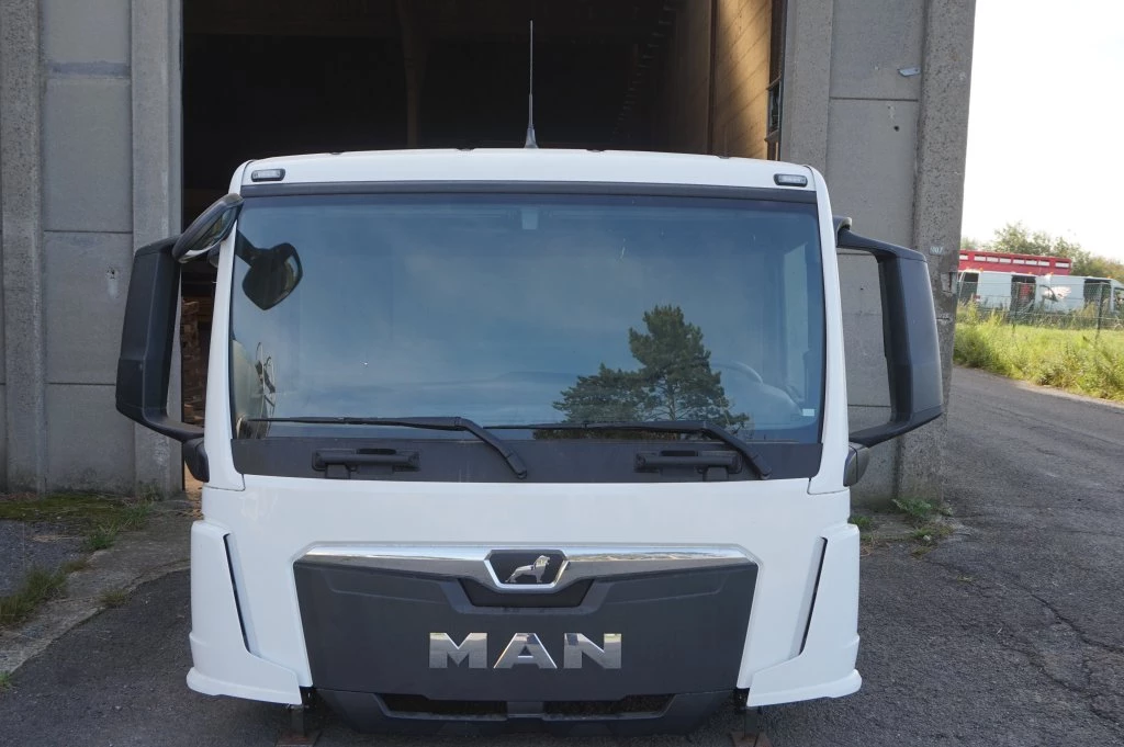 MAN 2025 - TG3 NN CABINE NEW 81.60001.6003 afbeelding 1