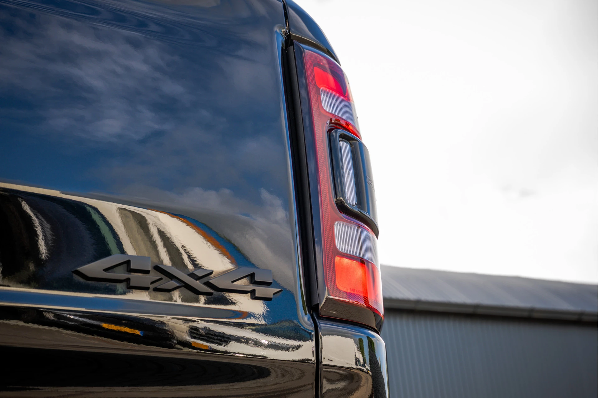 Dodge Ram 1500 2024 - 1500 LIMITED 5.7L V8 | 1e Eigenaar | Head up | Luchtvering | Rambox | Split Tailgate | Pano | Harman / Kardon zdjęcie 41