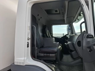 Mercedes-Benz Atego 2020 - 1523 / THERMOKING T560R / 201691 KM / LAMBERET ISOLATED COOLBOX 7MTR / PLATFORM 1500KG / TUV:06-11-2026 / TOP CONDITION / AUTOMATIC / EURO-6 / 2020 obrazek 32