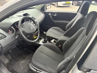 Renault Mégane 2005 - 1.6-16V Privilège Luxe APK tot 07-2027 obrazek 8