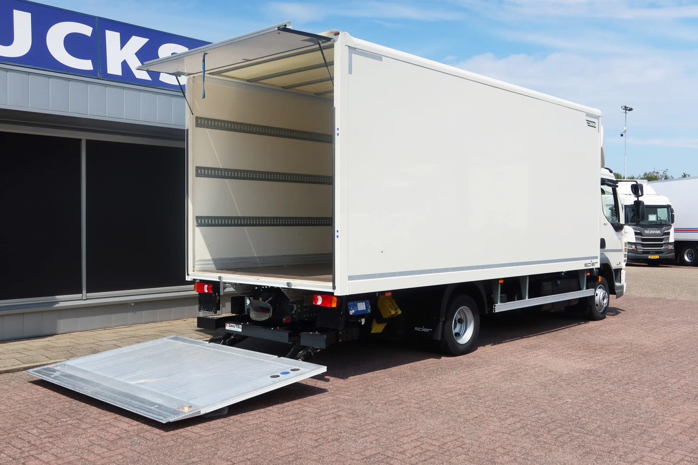 DAF LF 210 2024 - FA Bakwagen + klep 1000 kg + Ringfeder!! afbeelding 17