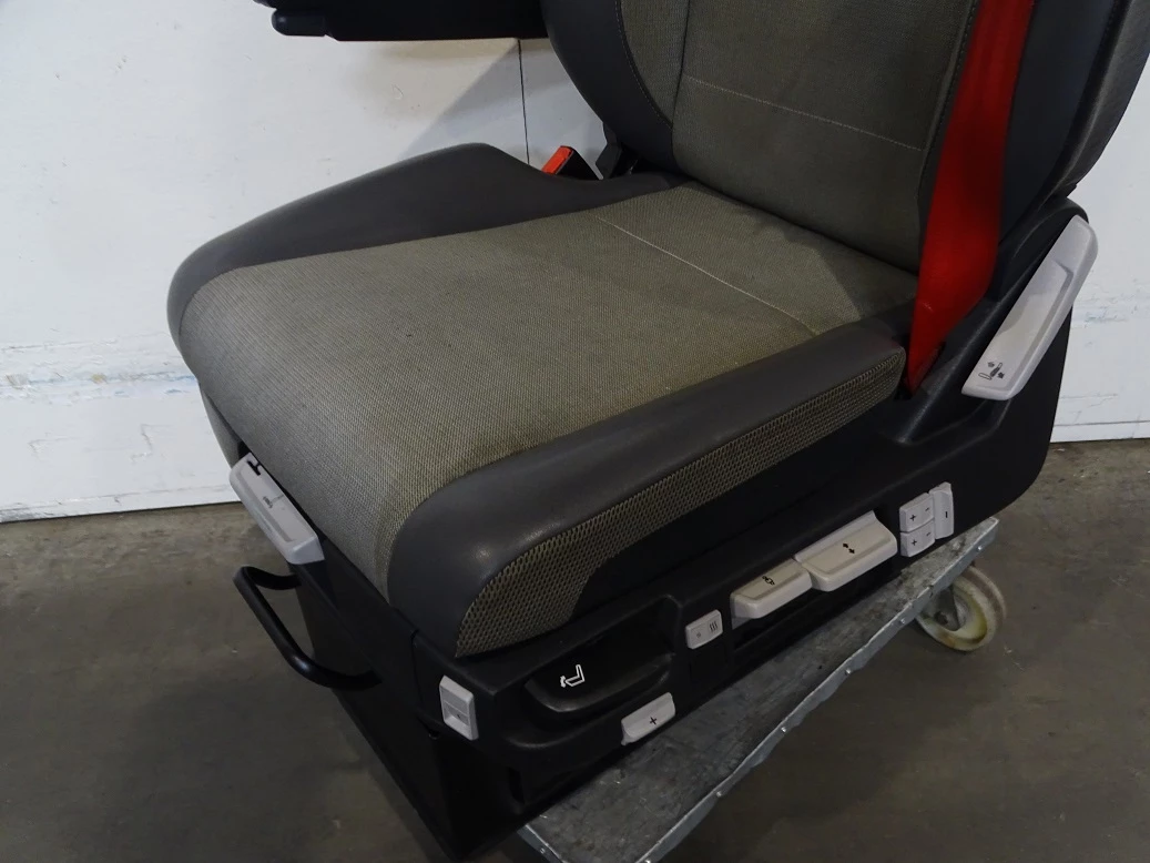 Scania - CHAUFFEURSSTOEL rena immagine 2