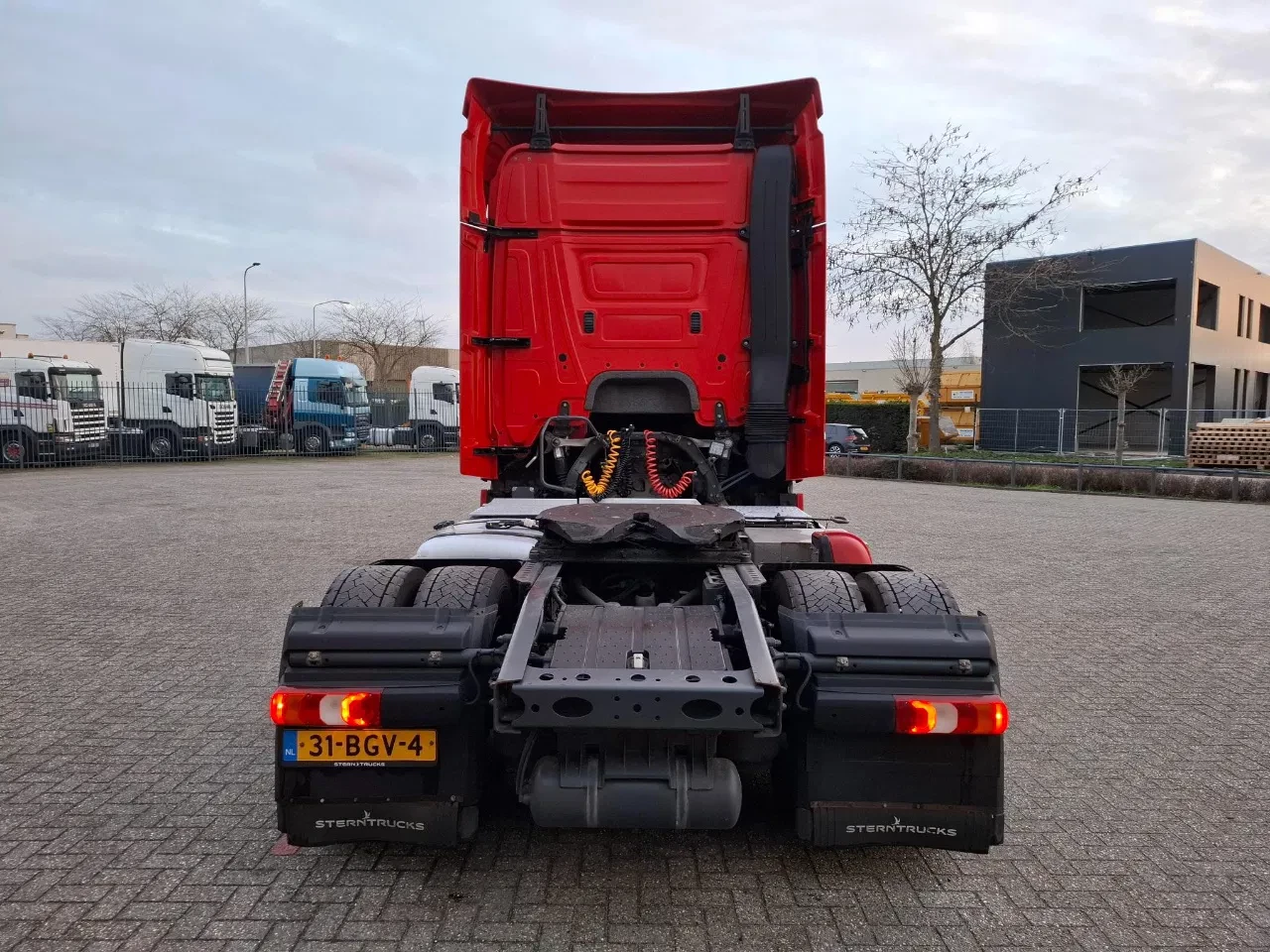 Mercedes-Benz Actros 2016 - 1942 / NL TRUCK / TUV:25-08-2026 / ONLY:632483 KM / LWDS / CLEAN TRUCK / AUTOMATIC / EURO-6 / 2016 immagine 4