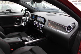 Mercedes-Benz GLA 2021 - 250e AUT8 AMG NIGHT PAKKET PANORAMADAK DISTRONIC MEMORY SFEER 360-CAMERA TREKHAAK immagine 19