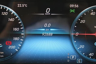 Mercedes-Benz EQC 2022 - 400 4MATIC 80kWh AMG LINE <<MAGNO GREY>> SCHUIFDAK MEMORY HEAD-UP 360-CAMERA TREKHAAK 20'' bild 26