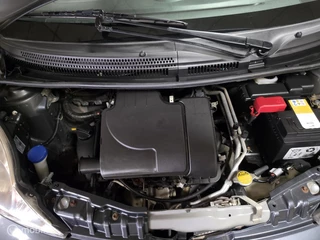 Peugeot 107 2011 - 1.0-12V Accent obrazek 13