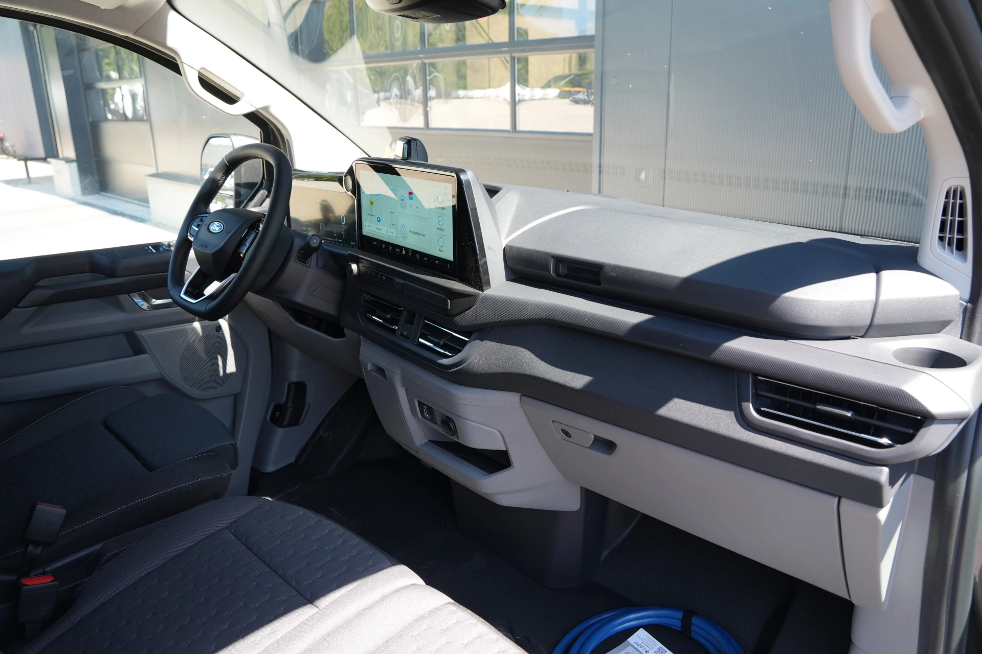 Ford E-Transit Custom 2026 - 340 L2H1 Limited 71 kWh 218pk - AGR Bestuurdersstoel - 2x Schuifdeur - LED - 360 Camera - B&O - ACC - Navi - Stoel/Stuurverwarming - Rijklaar immagine 43