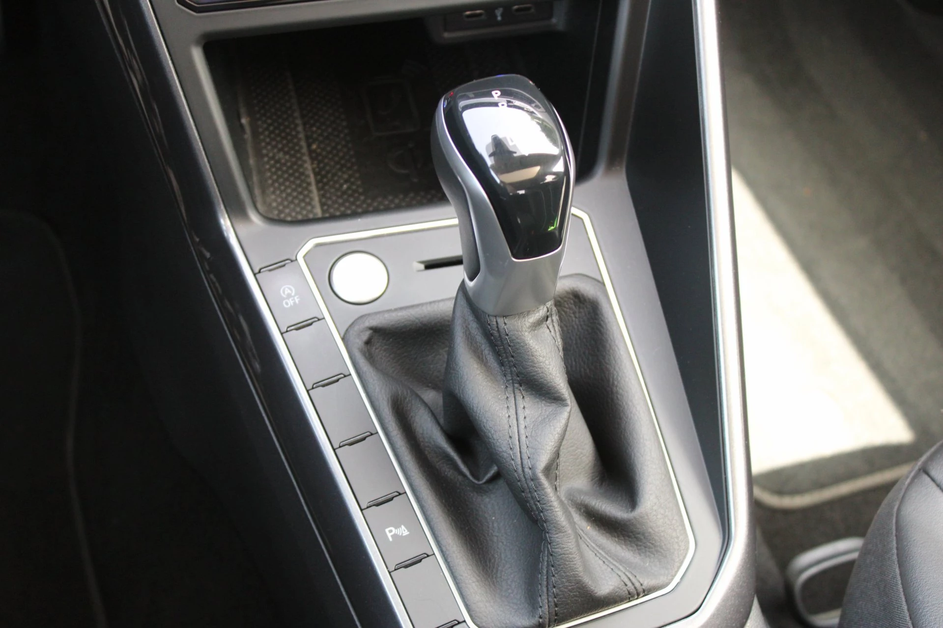 Volkswagen Taigo 2022 - 1.0 TSI Style Automaat Panodak Carplay Keyless Stoelverwarming VisualGreen afbeelding 20
