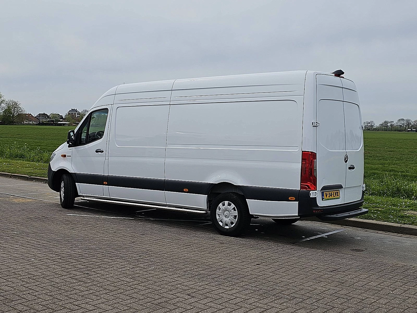 Mercedes-Benz eSprinter 2025 изображение 6