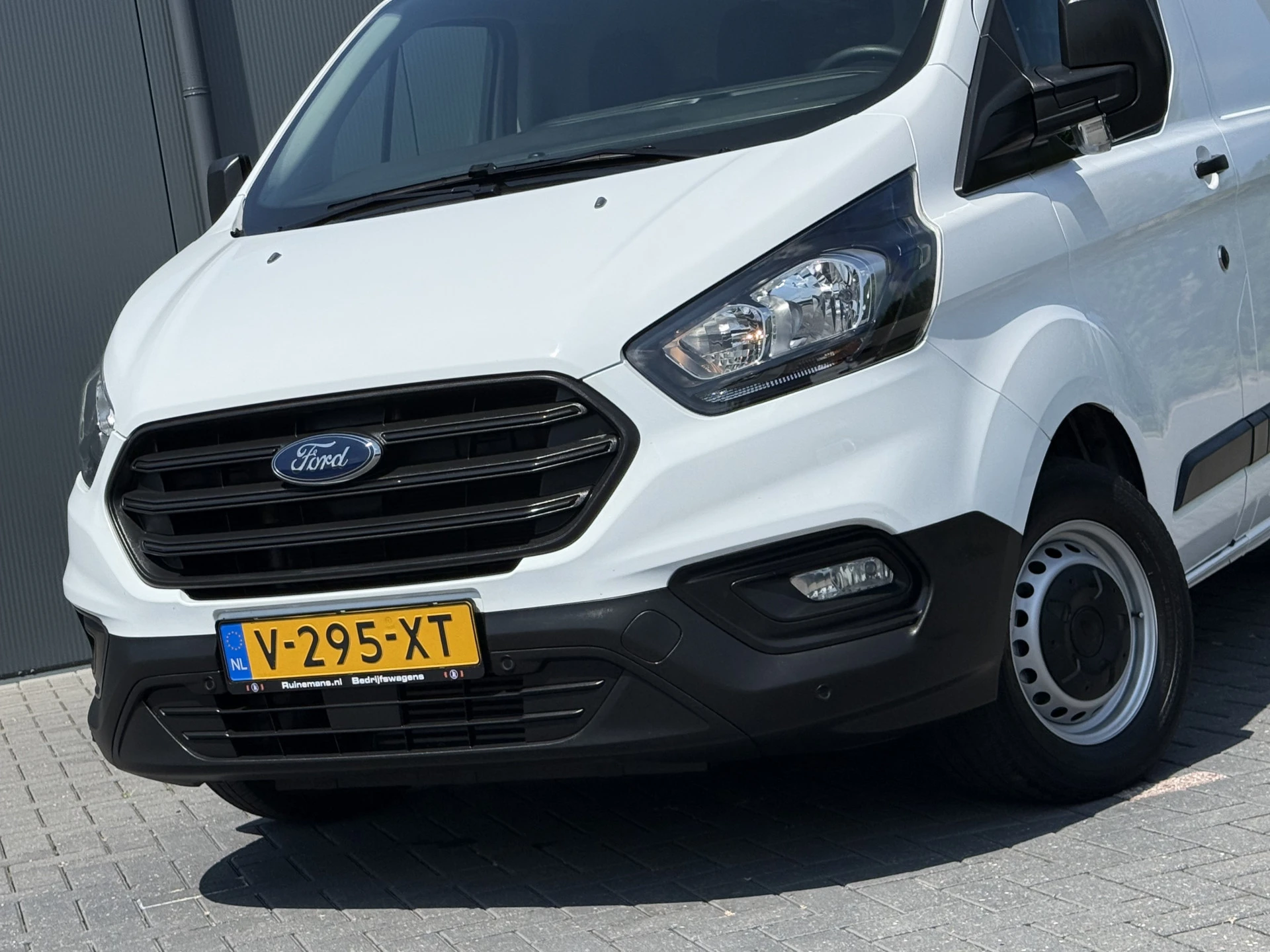 Ford Transit Custom 2019 - 2.0 TDCI / L1H1 / 1e EIG. / 40.176 KM! / TREKHAAK / IMPERIAAL / INRICHTING / AIRCO / 3-ZITS afbeelding 15
