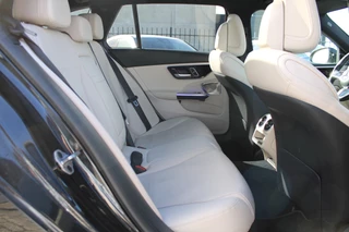 Mercedes-Benz C-Class 2022 - Estate 200 AUT9 Launch Edition Luxury Line PANORAMADAK LEDER MEMORY BURMESTER SFEER 360-CAMERA KEY-LESS GO zdjecie 19