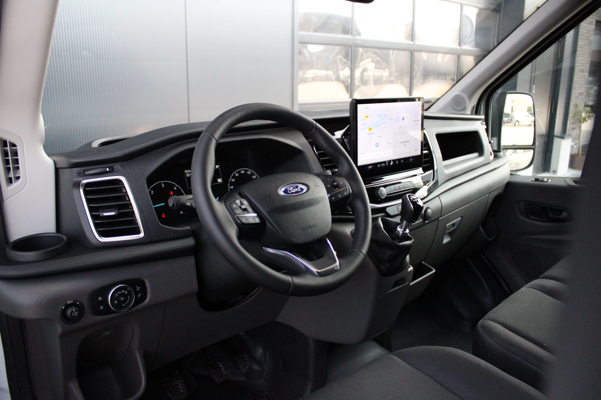 Ford Transit 2024 - 350 2.0 TDCI L3H2 Trend MHEV 170pk Trend - Navigatie - Blind Spot - Adaptive cruise - Camera - 270gr deuren - Trekhaak - Rijklaar Bild 2