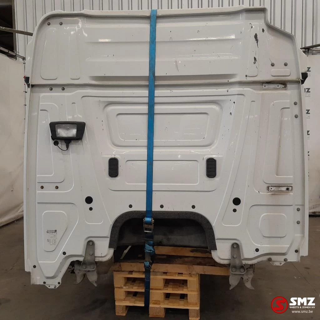 Mercedes-Benz 2016 - Occ cabine RHD Mercedes obrázek 4