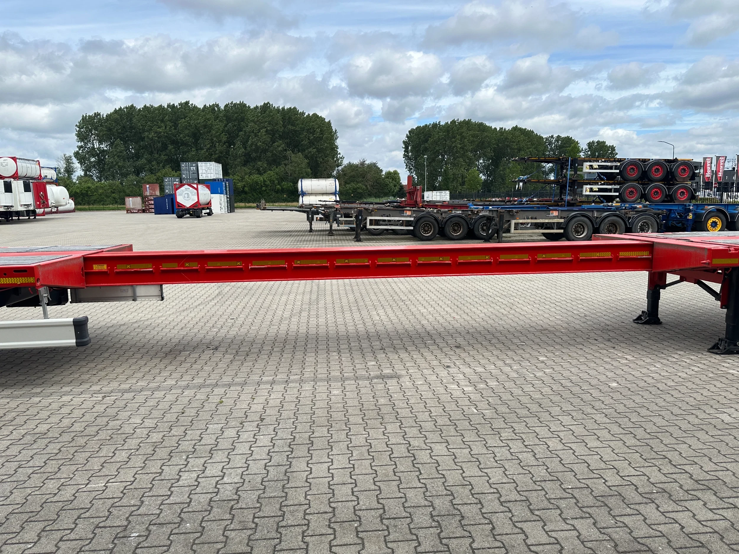 KAESSBOHRER 2026 - new and unused Heavy-Duty flatbed / 690cm extendable / steering axle / discbrakes / NL-trailer / APK: 04-2027 imagen 33
