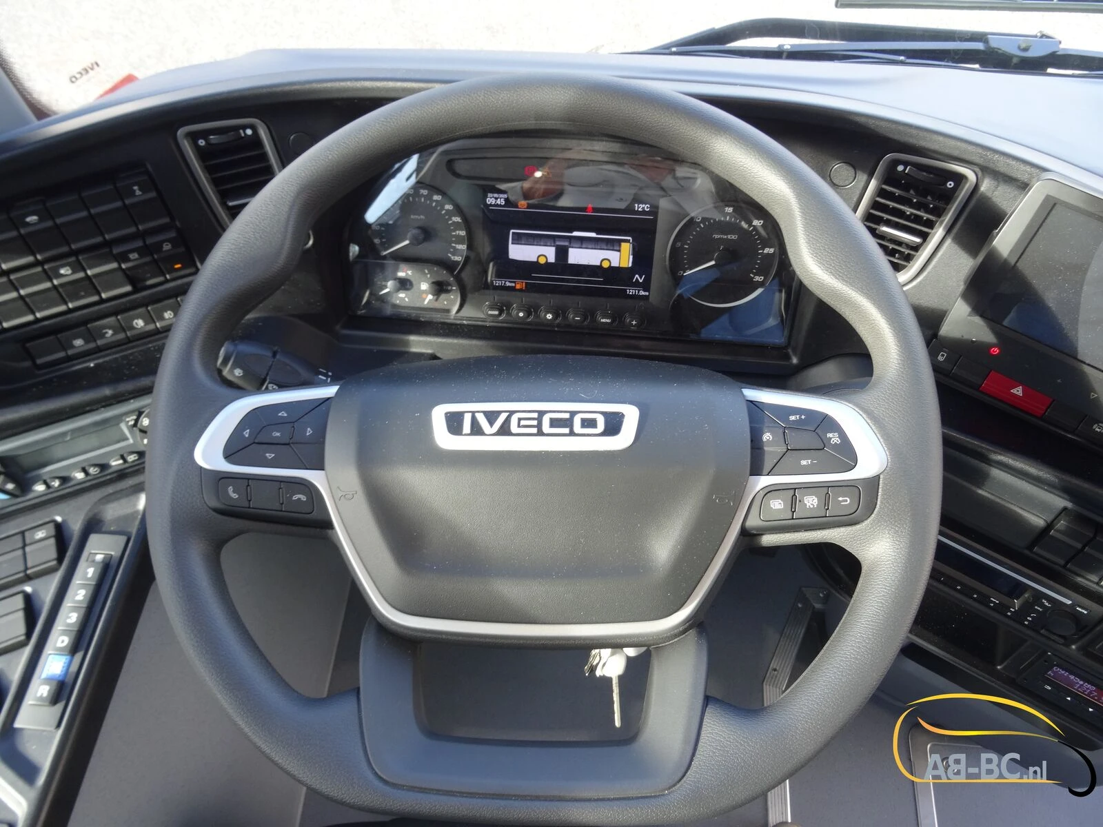 Iveco New 13 MTR Crossway 61 seats ADAS afbeelding 61
