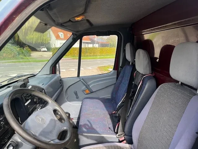 Mercedes-Benz Sprinter 1998 - 412 Mercedes-Benz 412D Box | 303.118km afbeelding 6