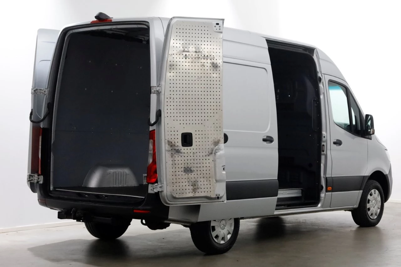 Mercedes-Benz Sprinter 2019 - 314 CDI 143pk E6 RWD 7G Automaat L2H2 Airco/Camera Trekhaak 3500kg 06-2019 Bild 12