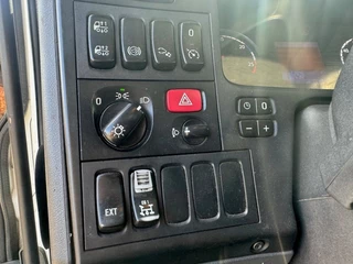 Scania P 2012 - P360 6X2 EURO 5 / AUTOMATIC 2 PEDALS obrazek 15