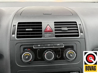 Volkswagen Touran 2014 - 1.2 TSI Easyline BlueMotion изображение 9