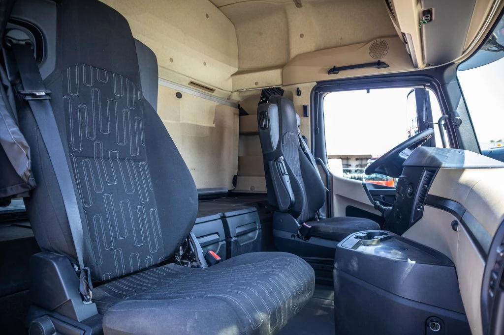 Mercedes-Benz 2017 - AROCS 1845 HAD - 4X4 + HYDR. imagen 10