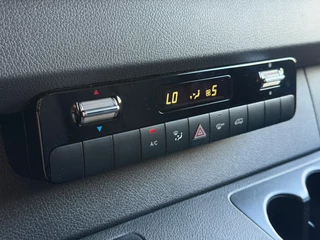 Mercedes-Benz Sprinter 2023 - 517CDI L2H2 Automaat Airco Cruisecontrol AppleCarplay Led/Xenon image 17