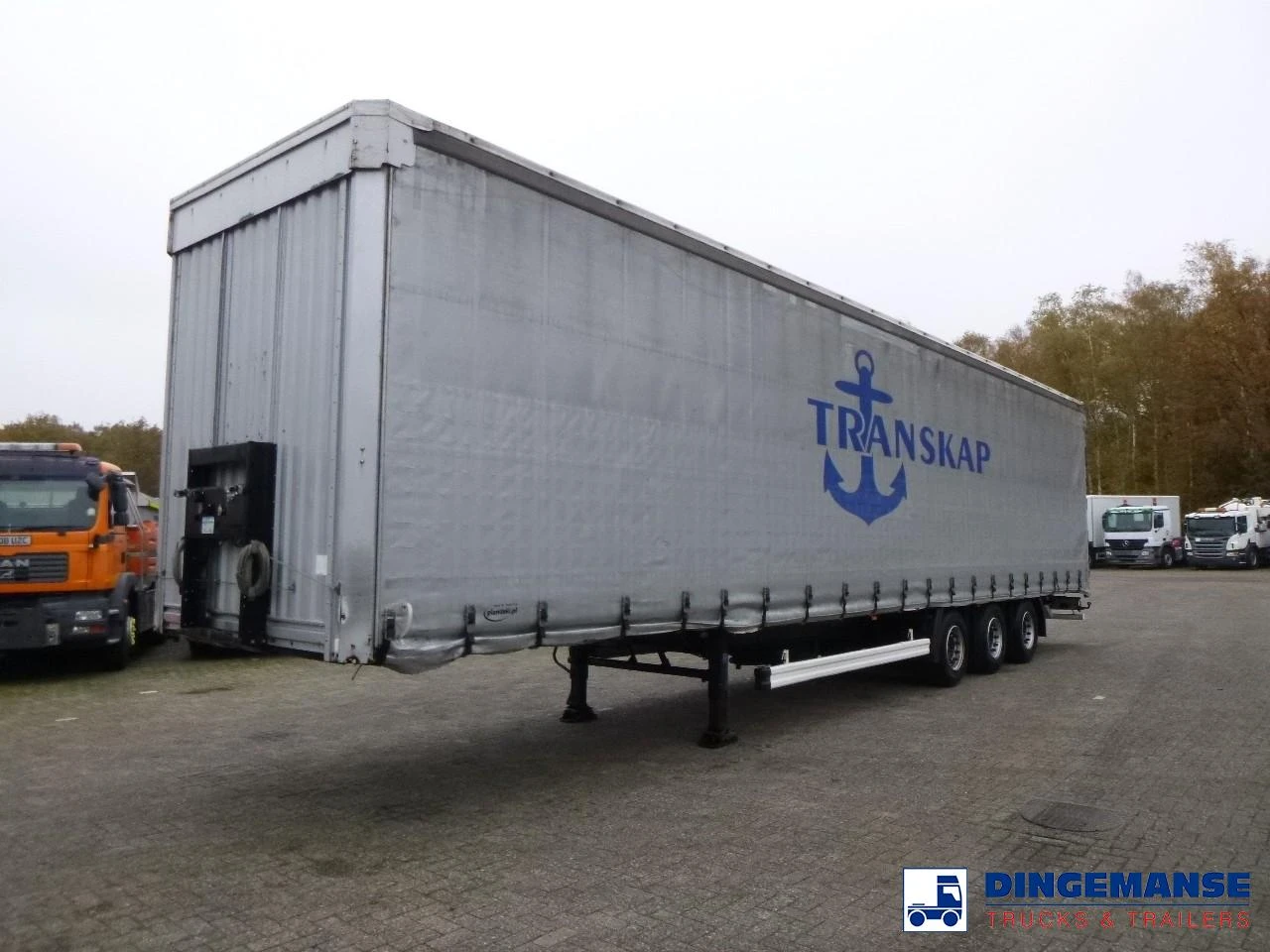 Kässbohrer Curtain side Mega trailer 98.5 m3 2013 imagen 1