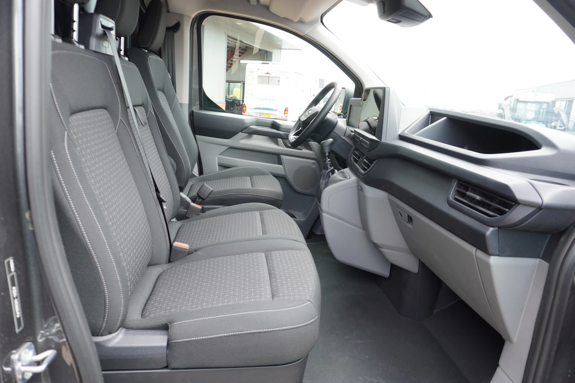 Ford Transit Custom 2024 - 320L 2.0 TDCI 136PK L2H1 Trend image 13