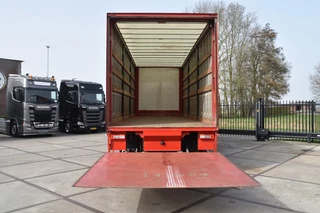 Volvo 340 2019 - FM 6x2*4 - NEW TACHO - 695 TKM - WHEELBASE: 520 CM - DHOLLANDIA - SLIDING CURTAINS - TOP CONDITION - obrazek 4
