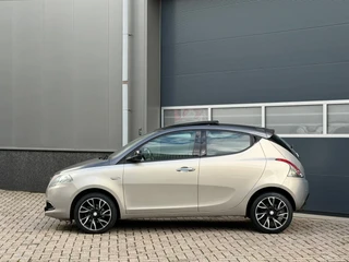Lancia Ypsilon 2014 - 0.9 TwinAir Platinum bj.2014 5 Drs|Leder|Clima|Nap. afbeelding 2 miniatuur