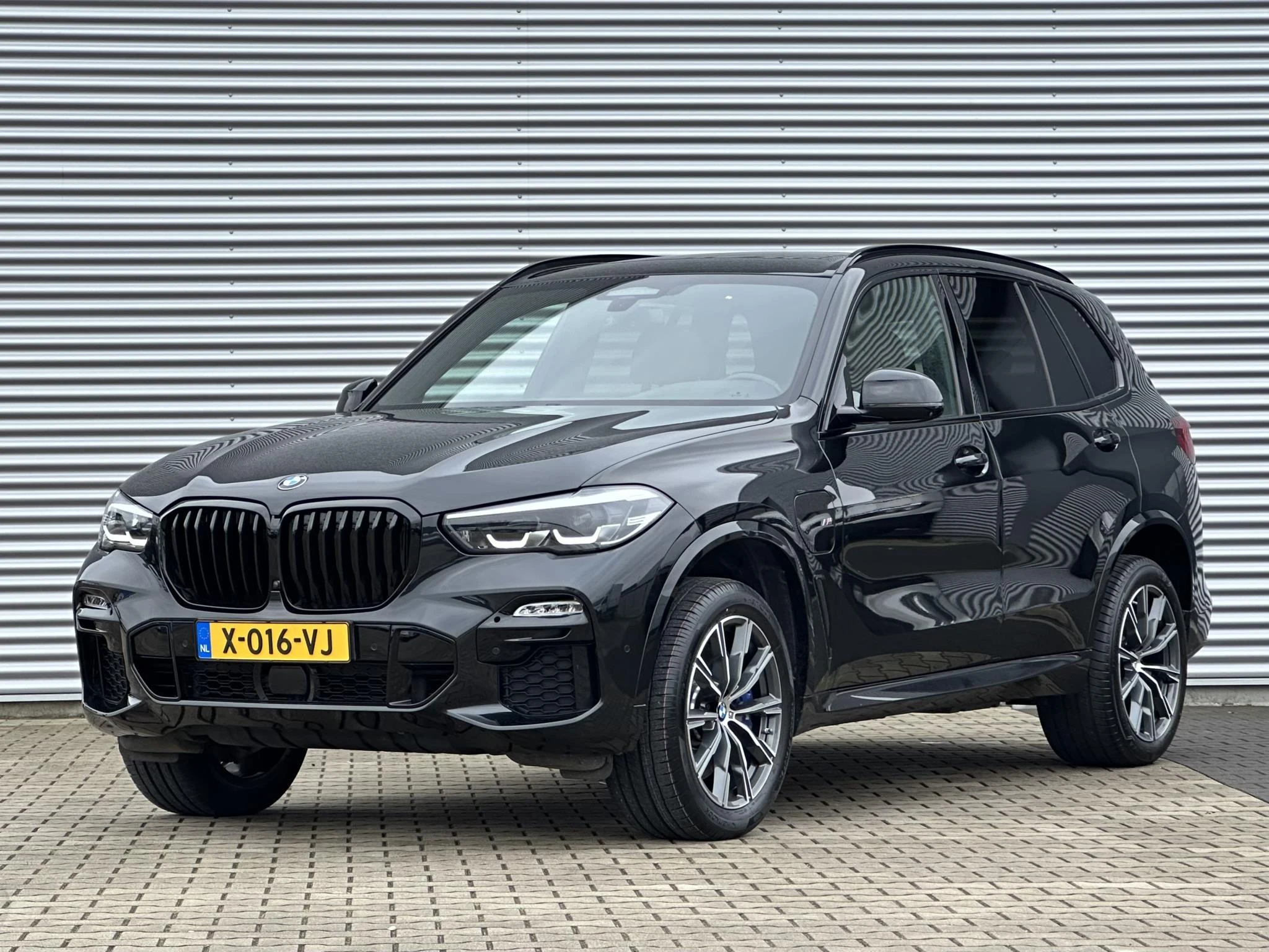 BMW X5 2021 - xDrive45e High Executive afbeelding 1