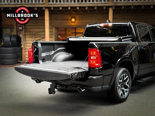 Dodge Ram 1500 2024 - Laramie Sport изображение 10