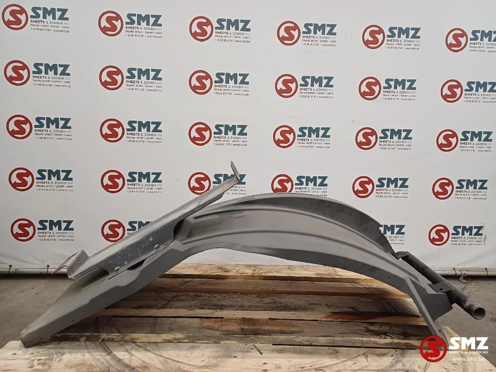 Mercedes-Benz 2011 - Occ spatbord linksvooraan Mercedes afbeelding 1