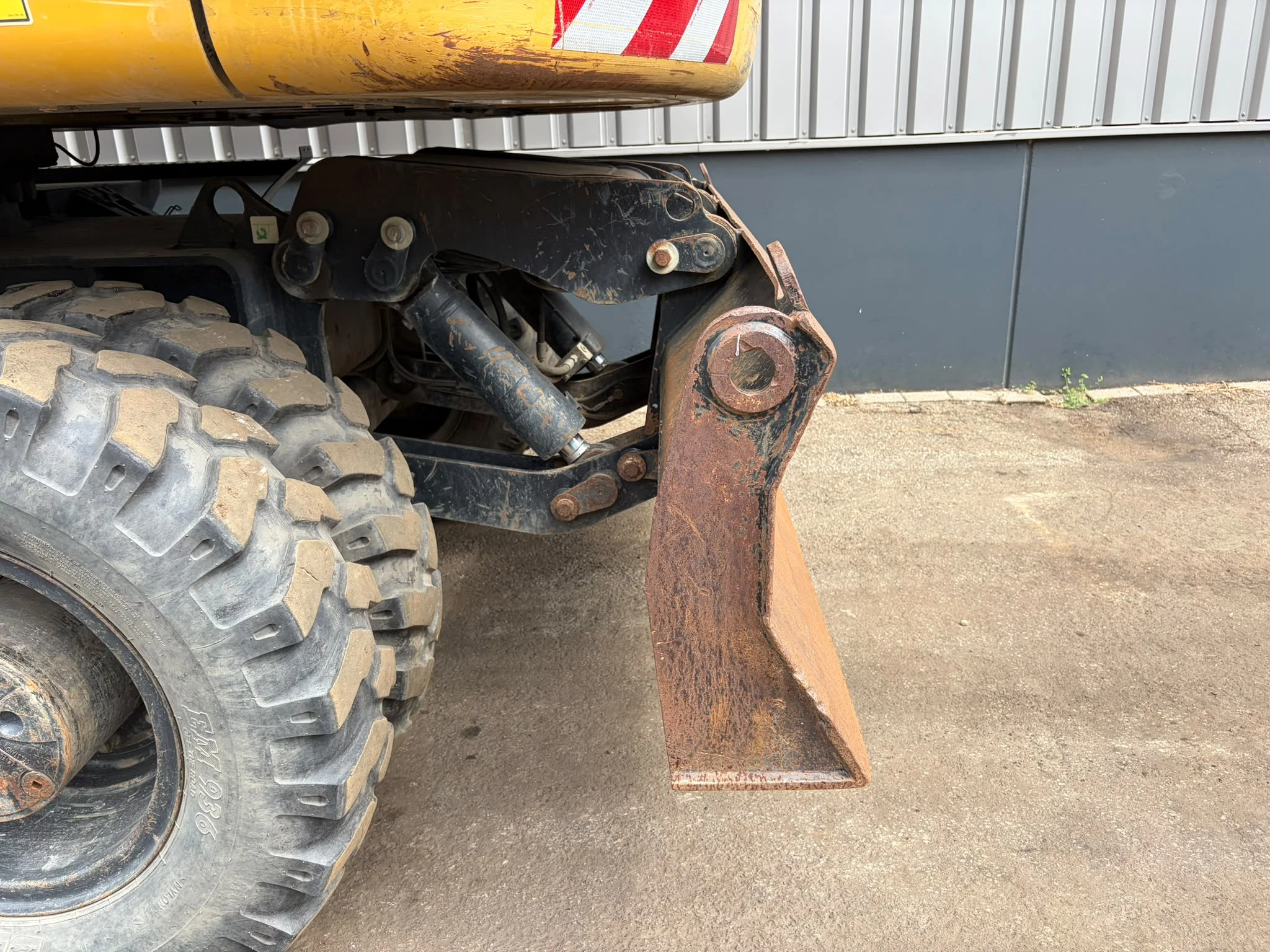 Caterpillar M318F 2015 image 15