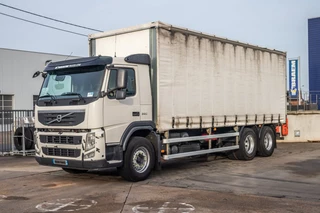 Volvo N/A 2011 - FM330-6x2-10 pneus/tires-intarder imagen 1