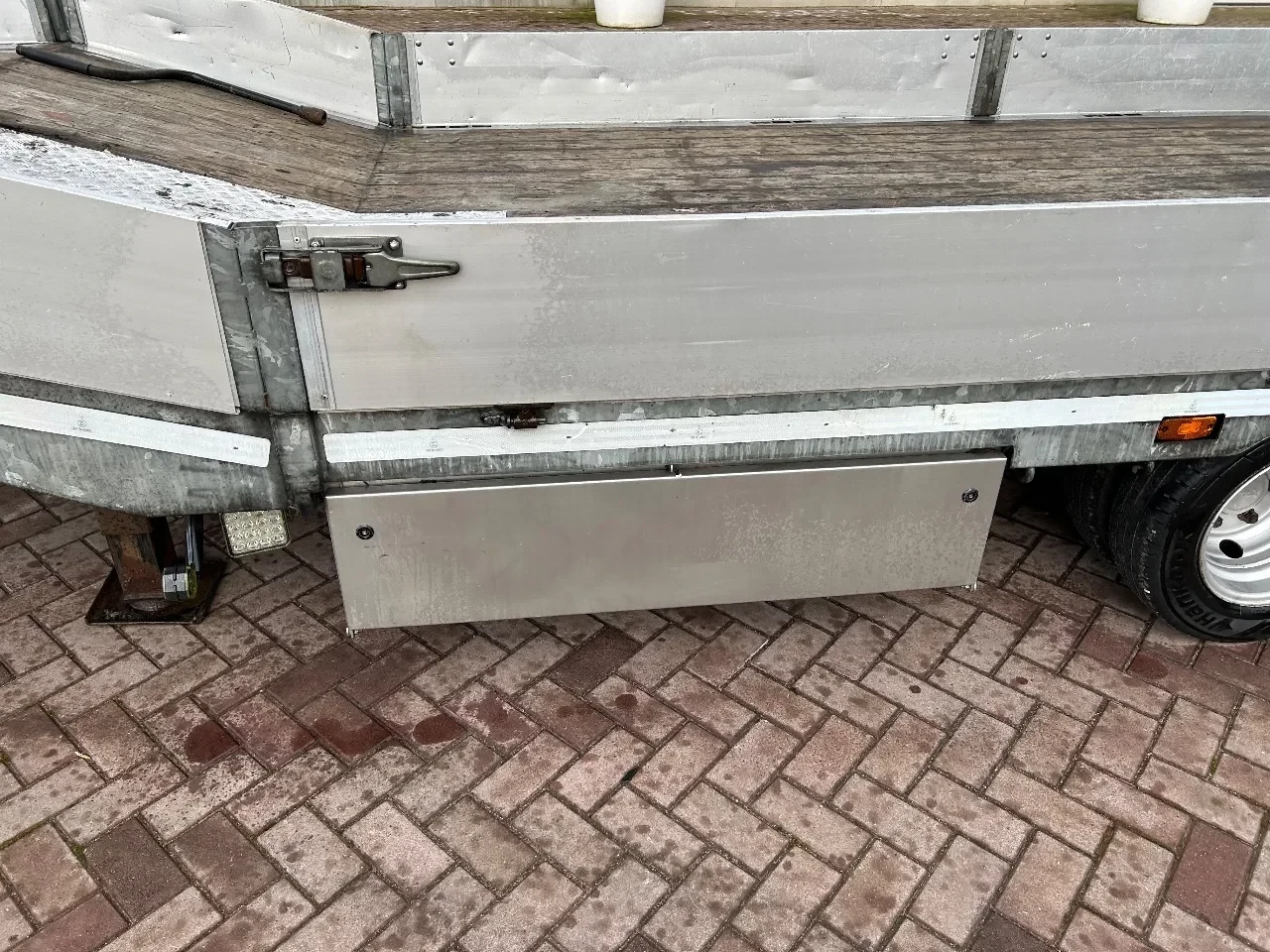 Veldhuizen 2011 - BE OPLEGGER SEMI DIEPLADER 8 TON imagem 10