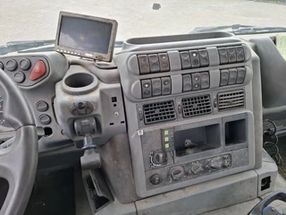 Iveco Trakker 2006 - 380T35 / 6X4 / 2X BIG AXLE / FULL STEEL / HMF 1560 K2 REMOTE / 2SIDE TIPPER / 335304 KM / NEW TURBO / AIRCO / EURO-3 / 2006 bild 31